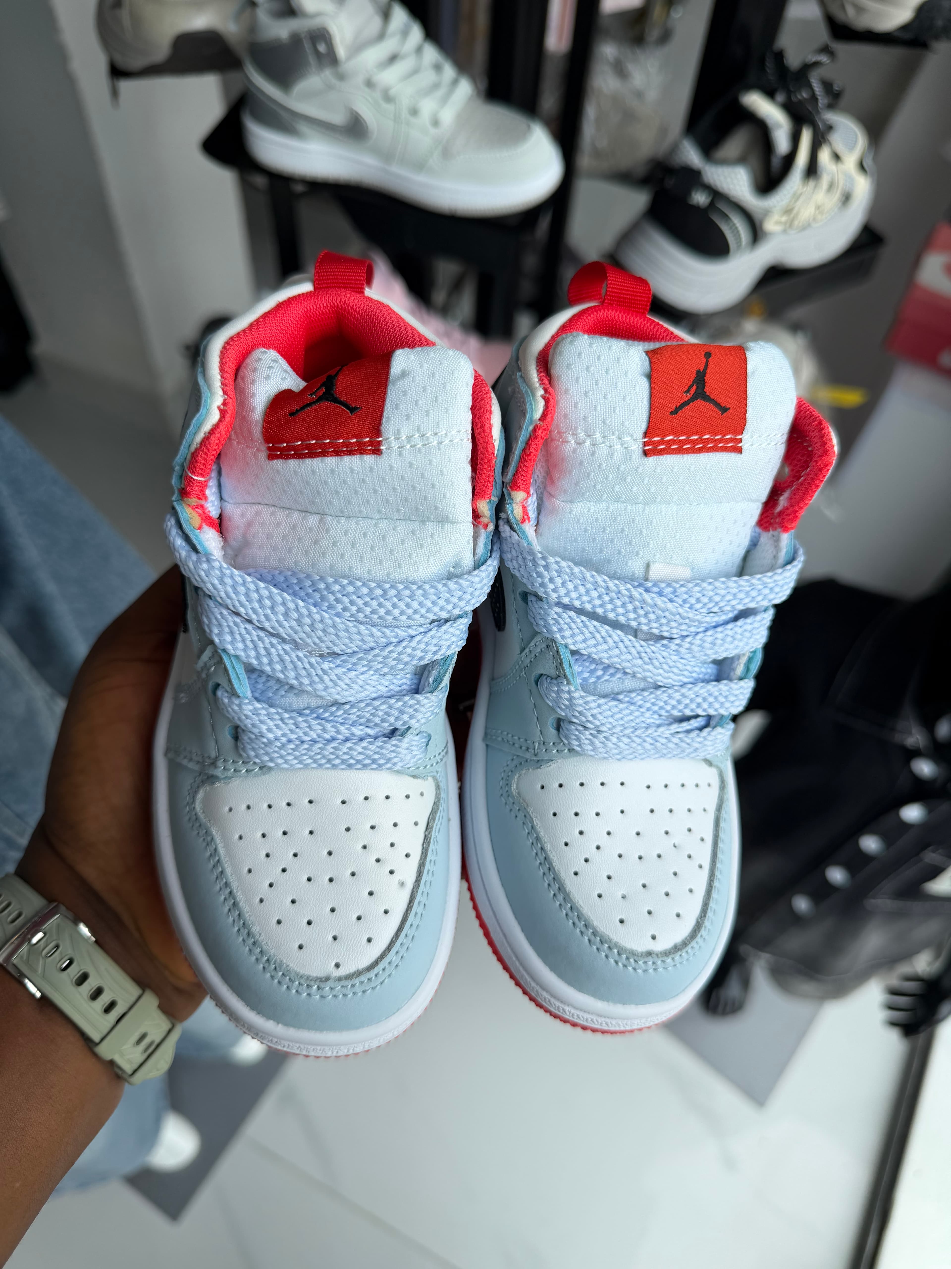 AIR JORDAN